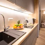 Luxury Lilly 1 Apartamento *