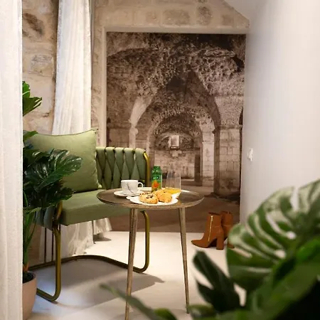 Luxury Lilly 1 公寓